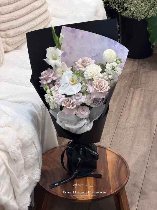 Meet Me in Bloom 花间初遇 — original bouquet photo
