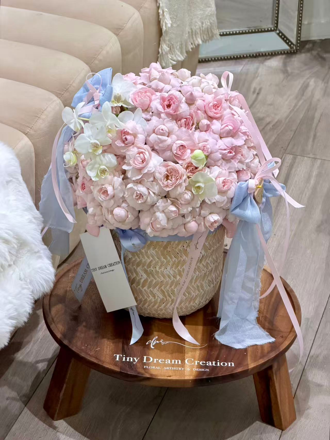 Pastel Fairy Basket 粉蓝仙子桶（360° 球形花篮）