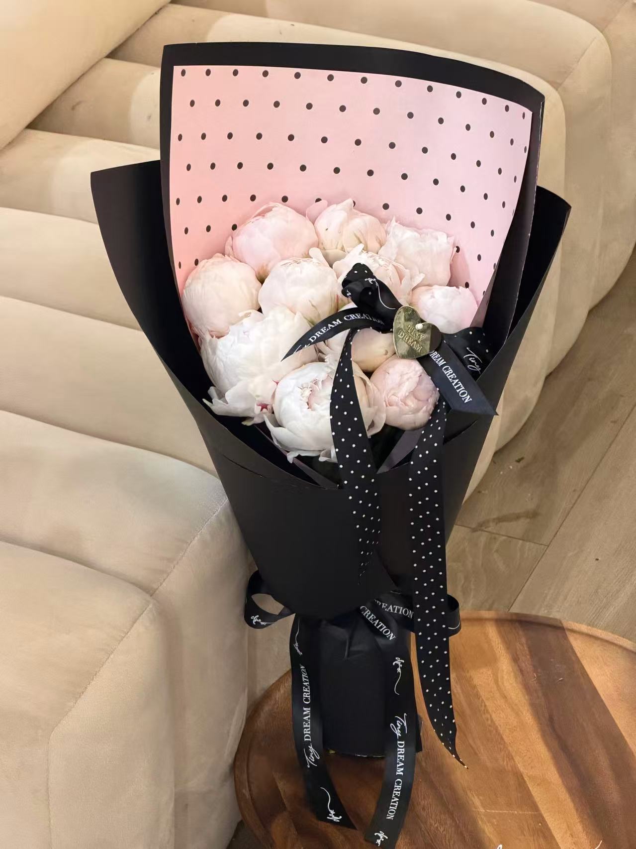 Peony Polka Dream 波点芍梦
